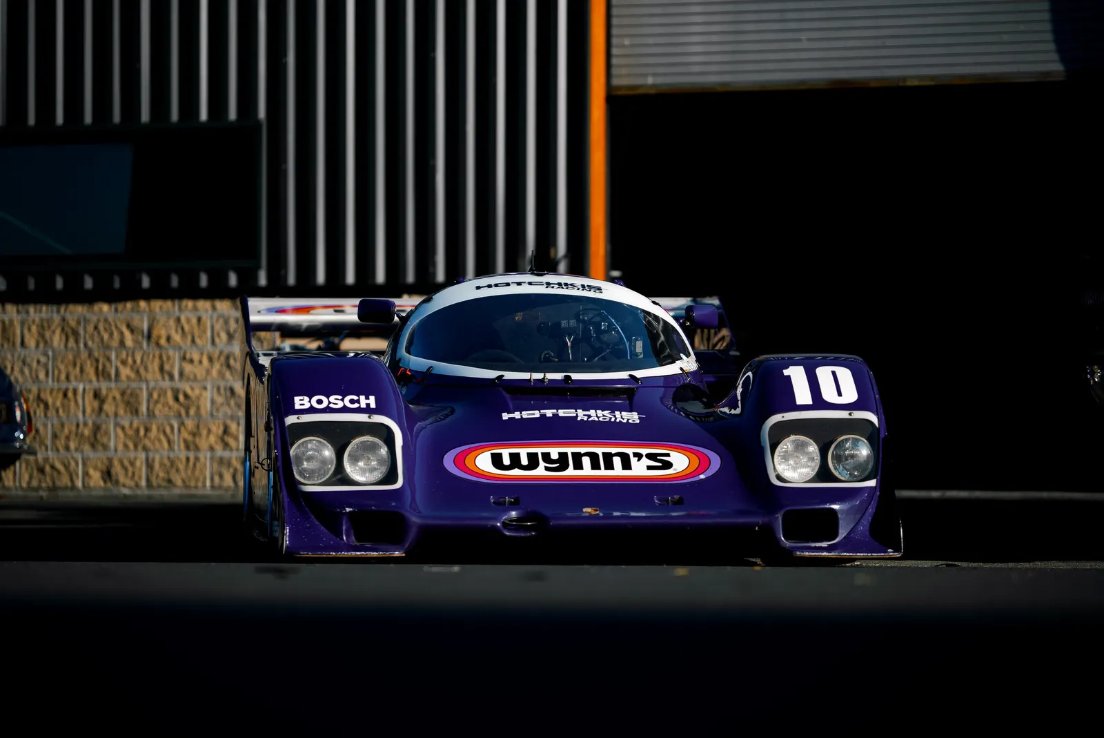962 17
