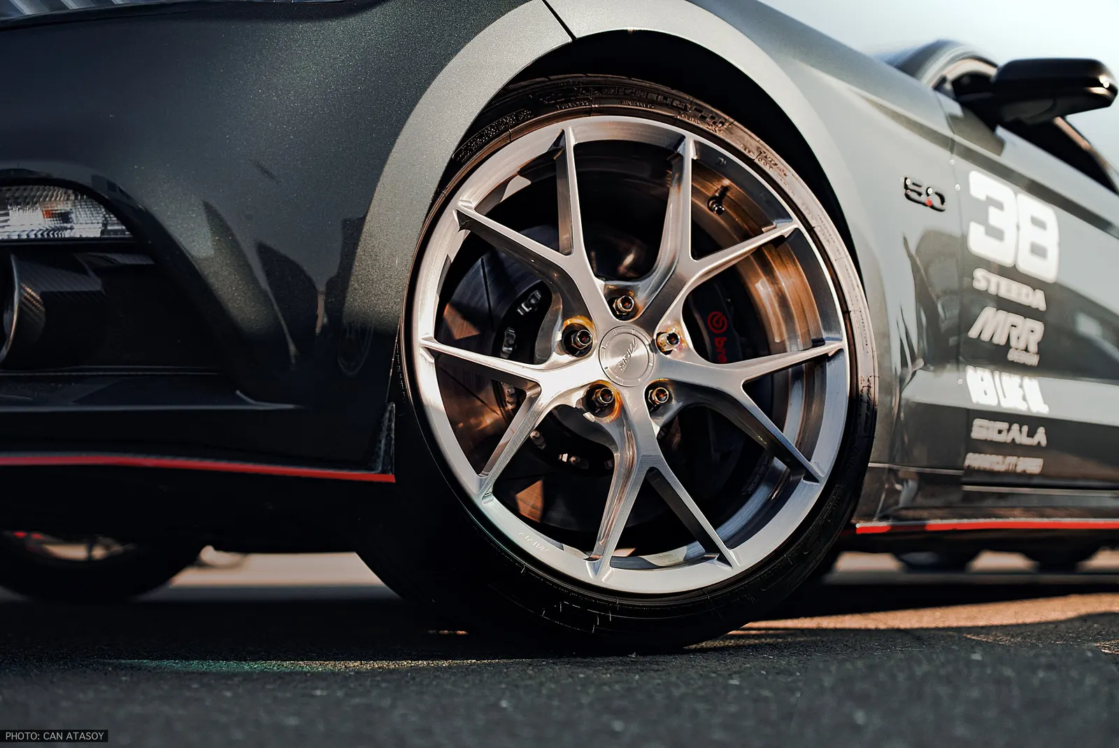 Ford Mustang 5.0 GT 1